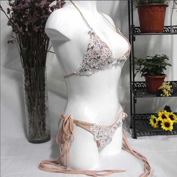 Beautifully Detailed Sequined 2-Piece Bikini NWT - Picture 5 of 8